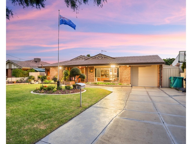 19 Conway Loop, Waikiki WA 6169