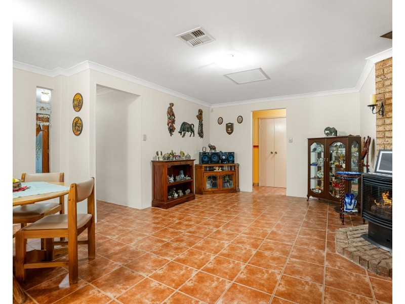 19 Conway Loop, Waikiki WA 6169