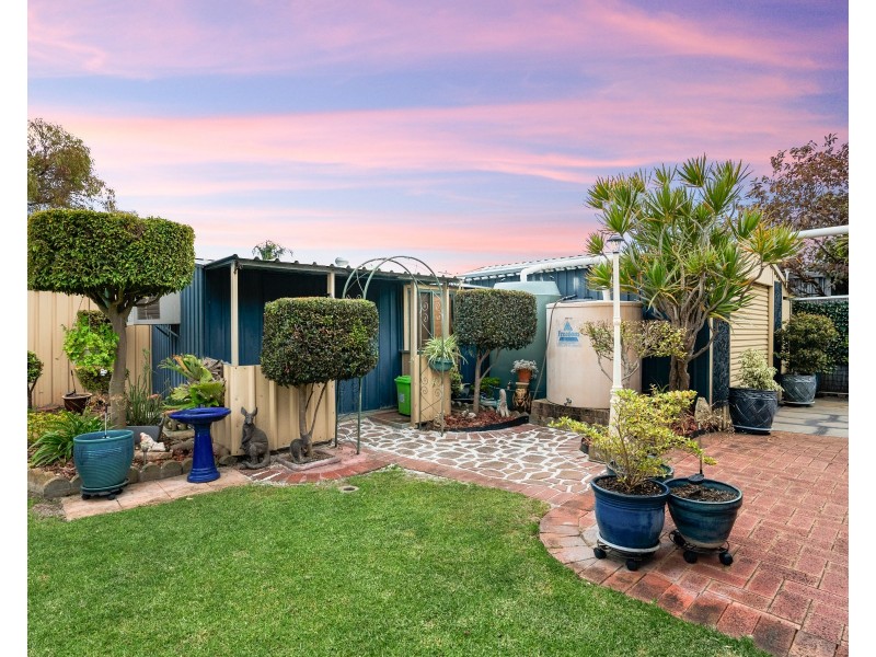 19 Conway Loop, Waikiki WA 6169