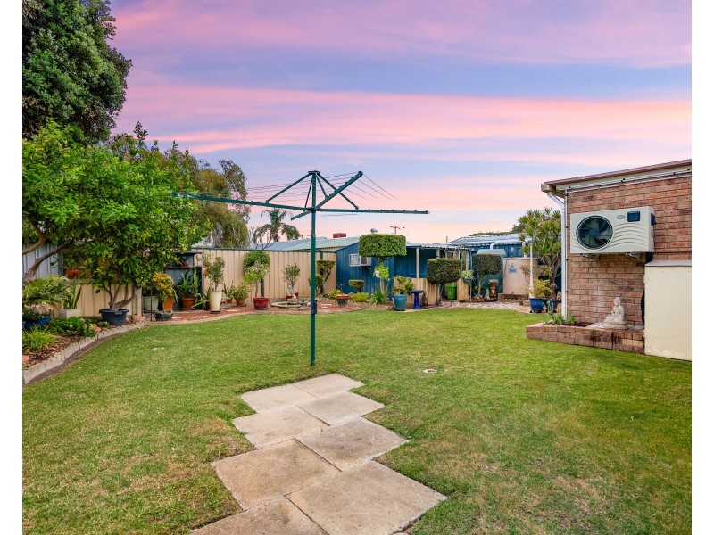 19 Conway Loop, Waikiki WA 6169