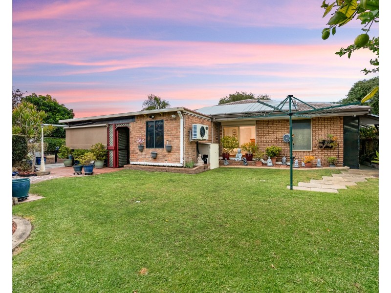 19 Conway Loop, Waikiki WA 6169