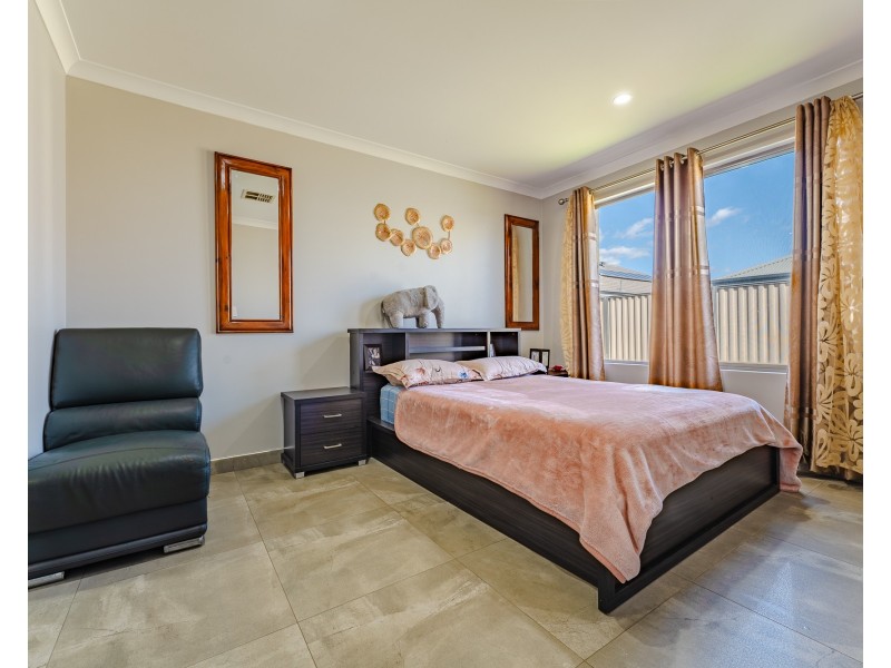 52 Bucker Street, Whitby WA 6123