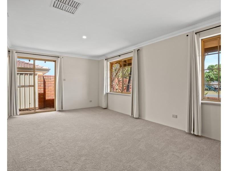 16 Frigate Close, Waikiki WA 6169