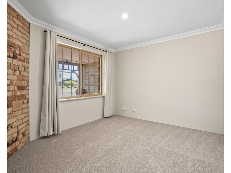 16 Frigate Close, Waikiki WA 6169