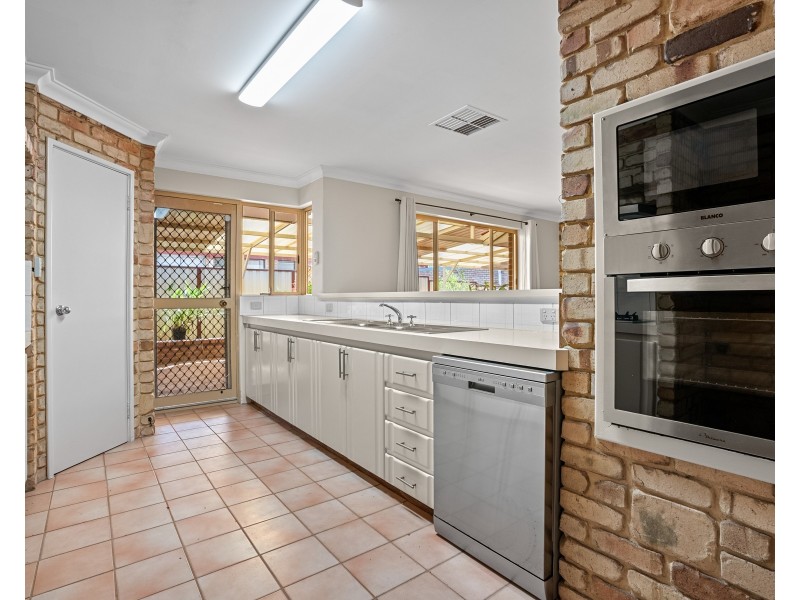 16 Frigate Close, Waikiki WA 6169