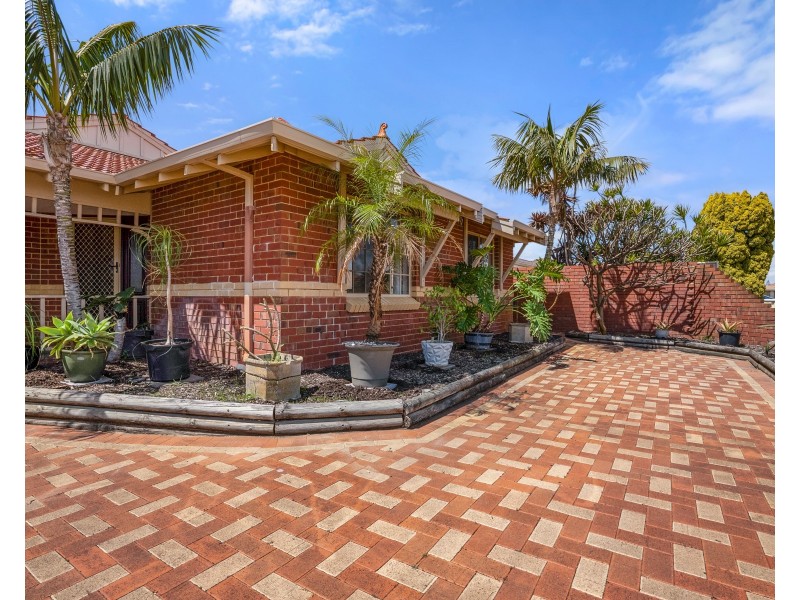 16 Frigate Close, Waikiki WA 6169