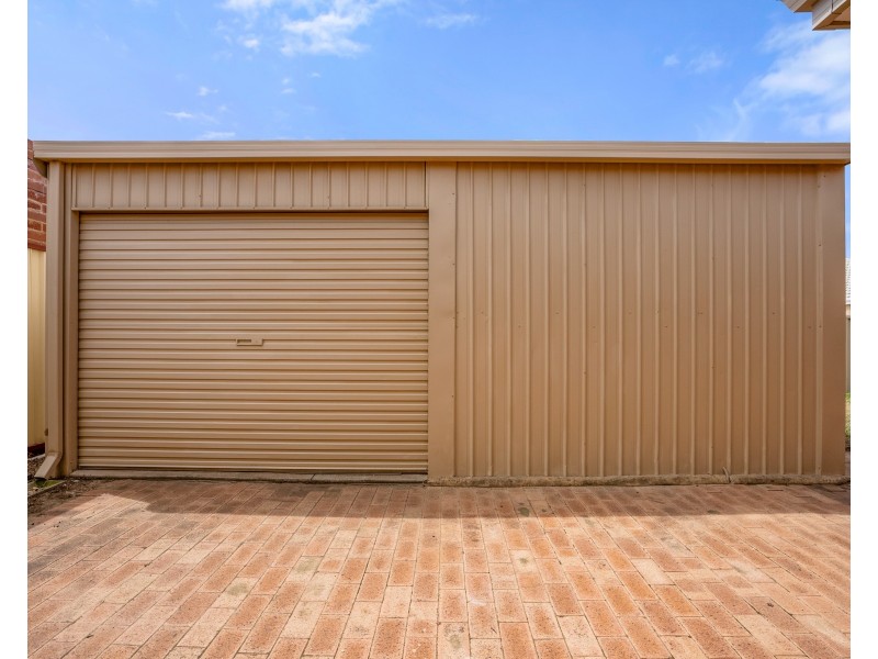 16 Frigate Close, Waikiki WA 6169