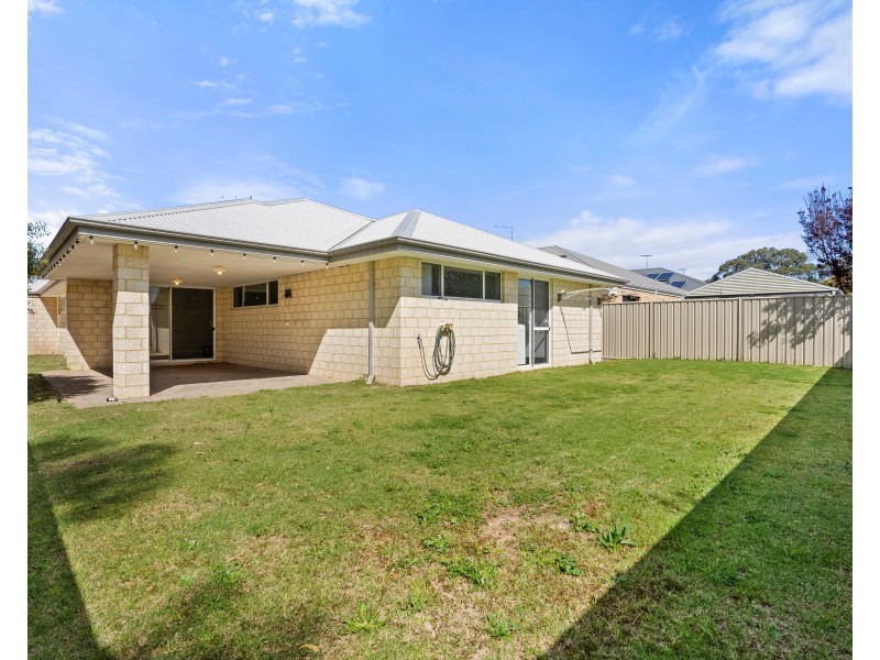 294 Pebble Beach Blvd, Meadow Springs WA 6210