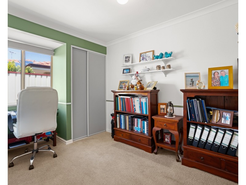 8 Bolivar Court, Safety Bay WA 6169