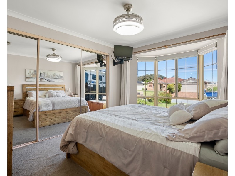 8 Bolivar Court, Safety Bay WA 6169