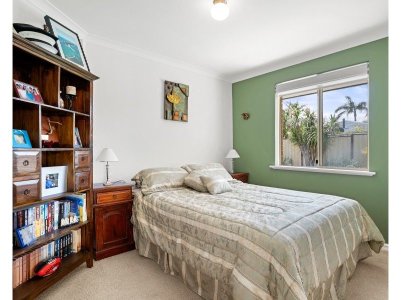 8 Bolivar Court, Safety Bay WA 6169