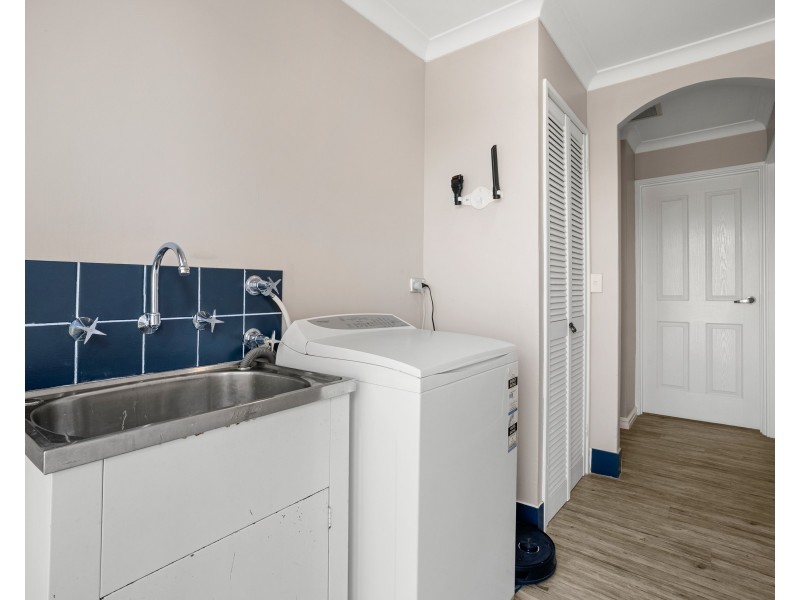 8 Bolivar Court, Safety Bay WA 6169