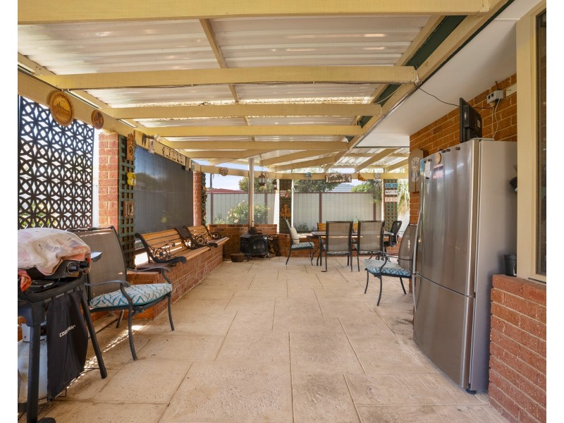 8 Bolivar Court, Safety Bay WA 6169