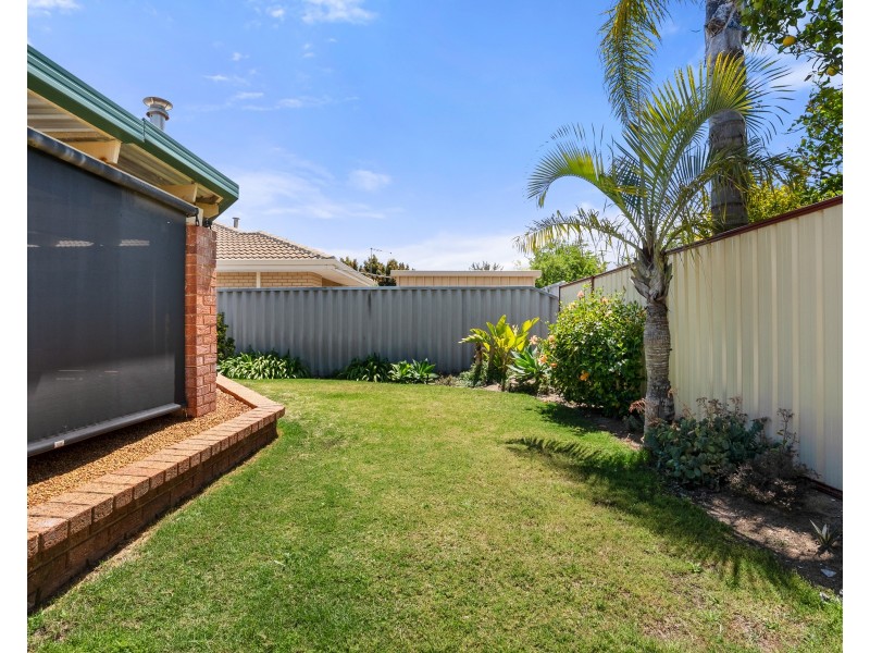 8 Bolivar Court, Safety Bay WA 6169