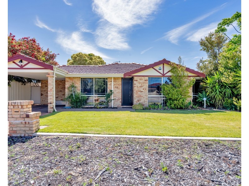 71 The Avenue, Warnbro WA 6169