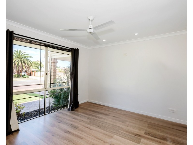 71 The Avenue, Warnbro WA 6169