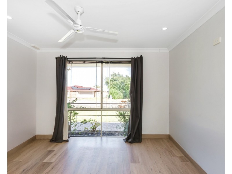 71 The Avenue, Warnbro WA 6169