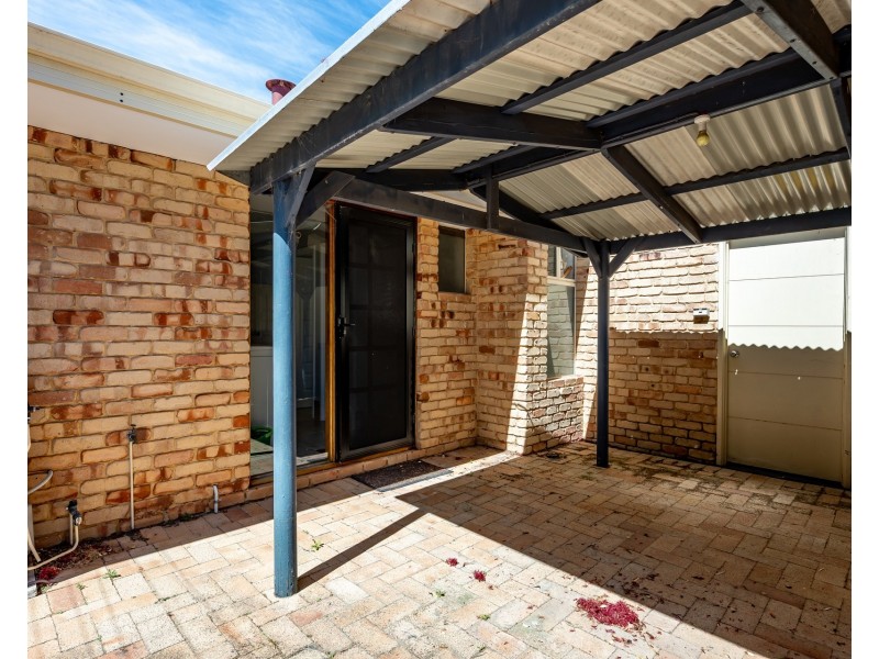 71 The Avenue, Warnbro WA 6169