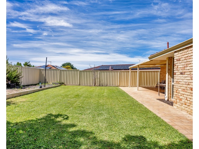 71 The Avenue, Warnbro WA 6169