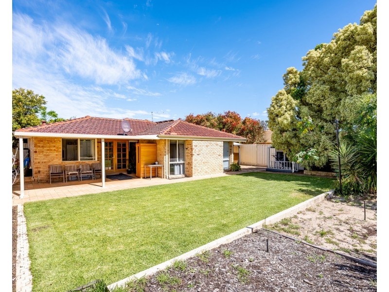 71 The Avenue, Warnbro WA 6169