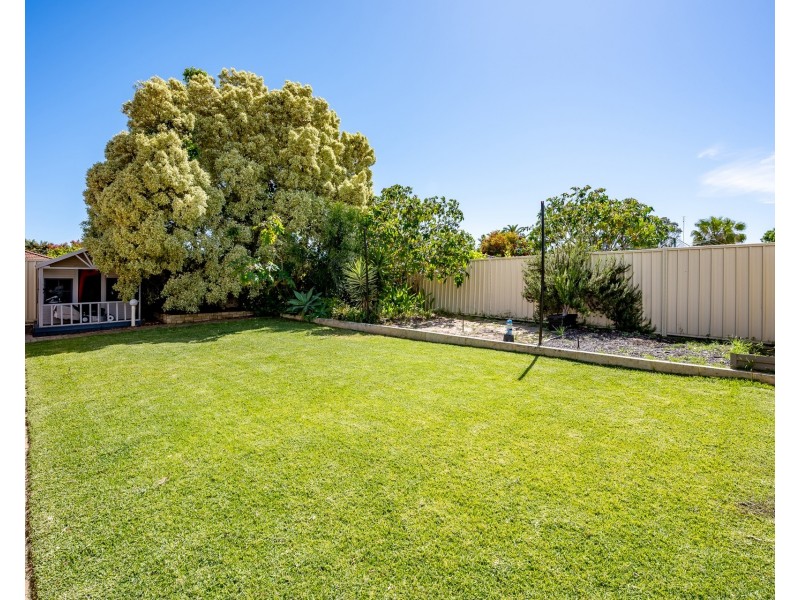 71 The Avenue, Warnbro WA 6169