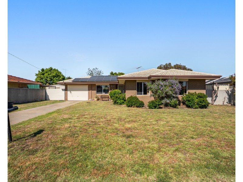 6 Breaden Drive, Cooloongup WA 6168