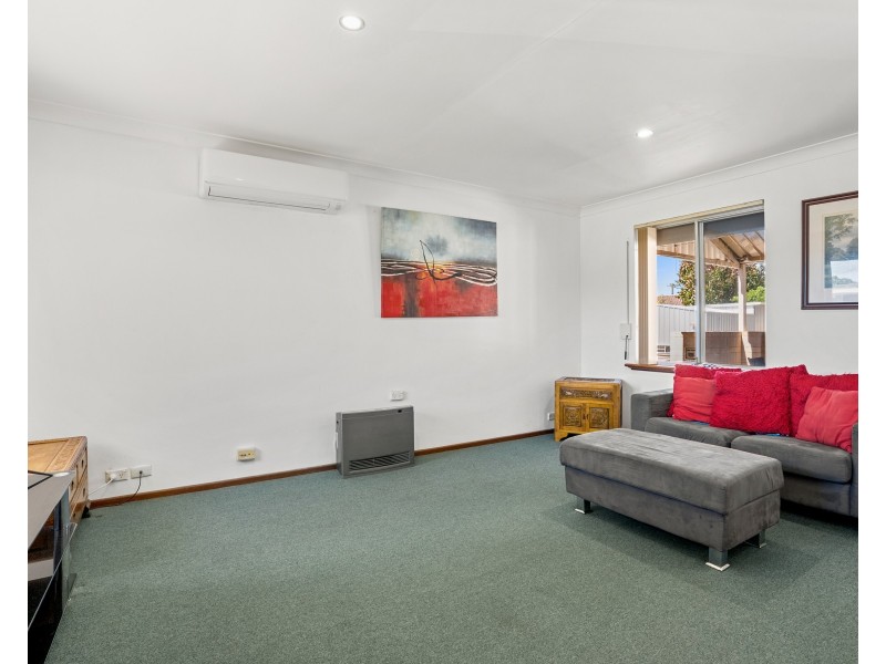 6 Breaden Drive, Cooloongup WA 6168