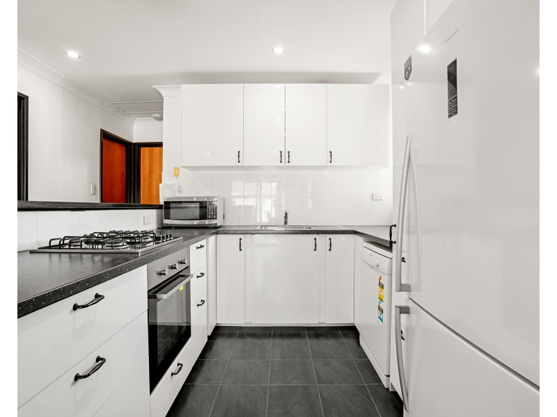 6 Breaden Drive, Cooloongup WA 6168