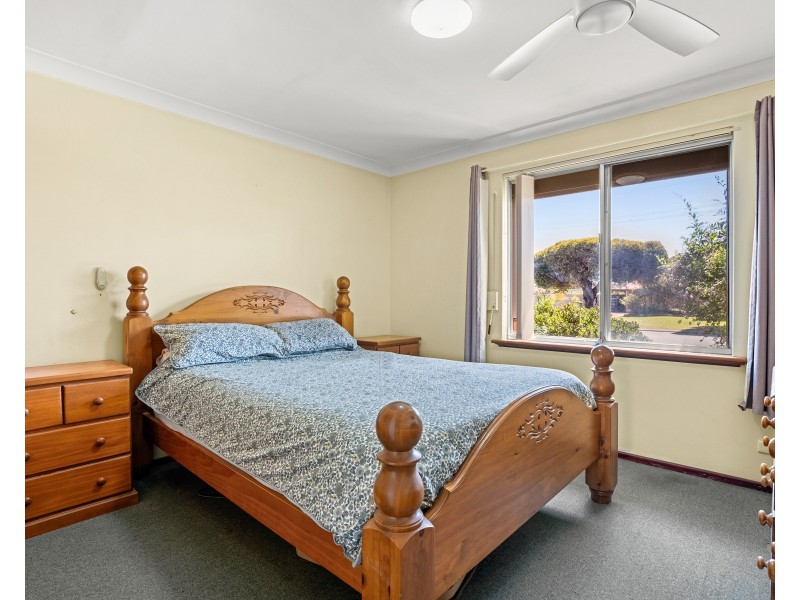 6 Breaden Drive, Cooloongup WA 6168