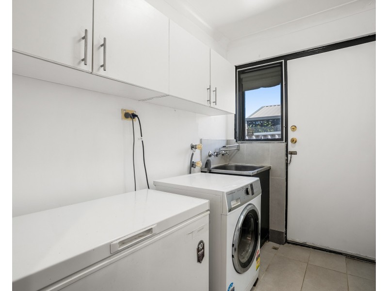 6 Breaden Drive, Cooloongup WA 6168