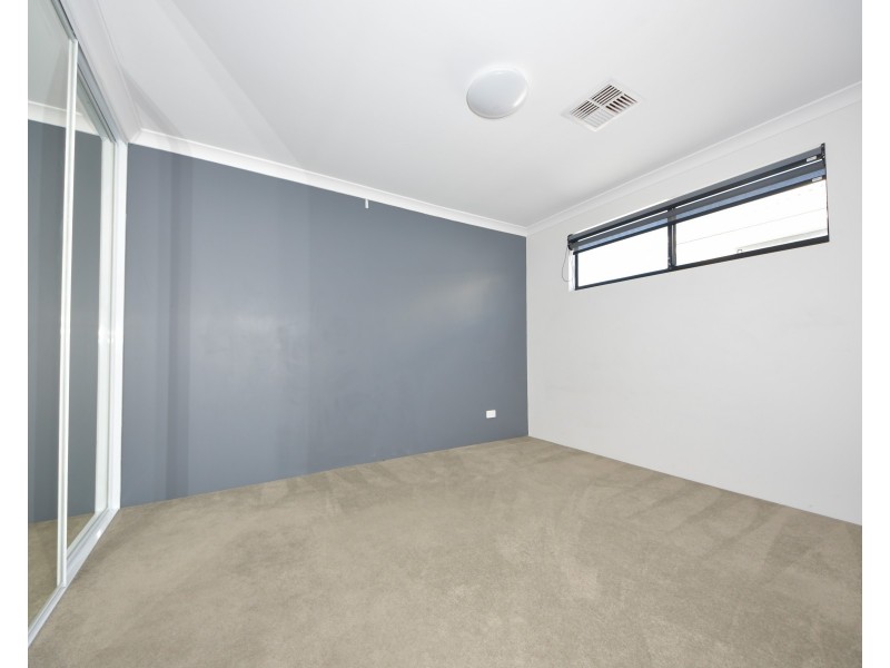 104c Safety Bay Rd, Shoalwater WA 6169