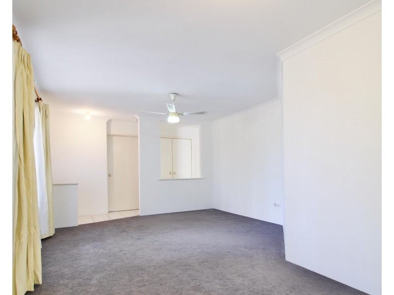 3 Muir Cl, Waikiki WA 6169