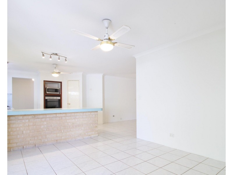 3 Muir Cl, Waikiki WA 6169