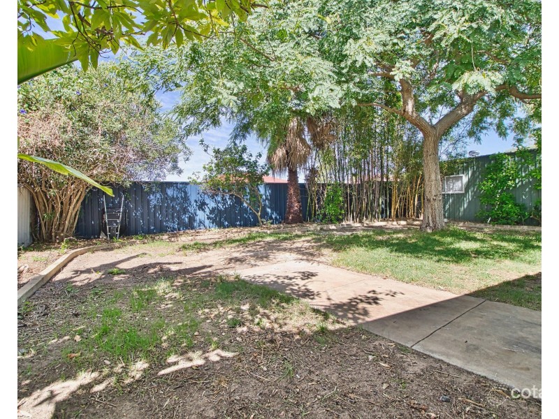 3 Muir Cl, Waikiki WA 6169