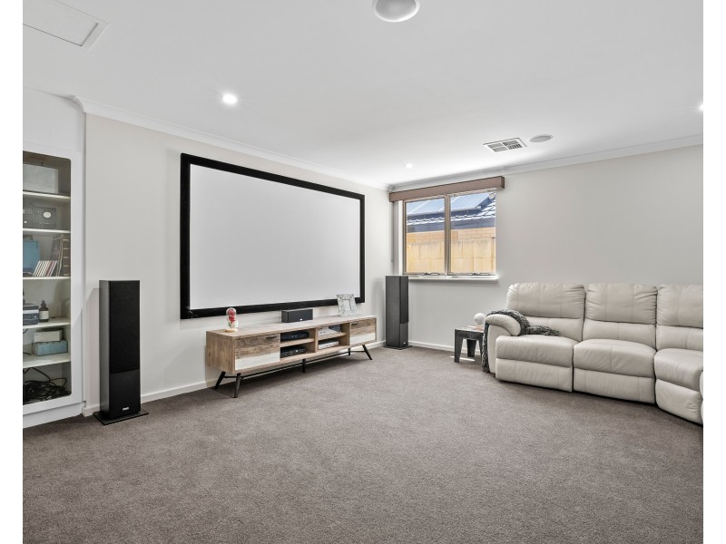 43 Holloways Ridge, Secret Harbour WA 6173