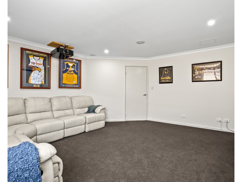 43 Holloways Ridge, Secret Harbour WA 6173