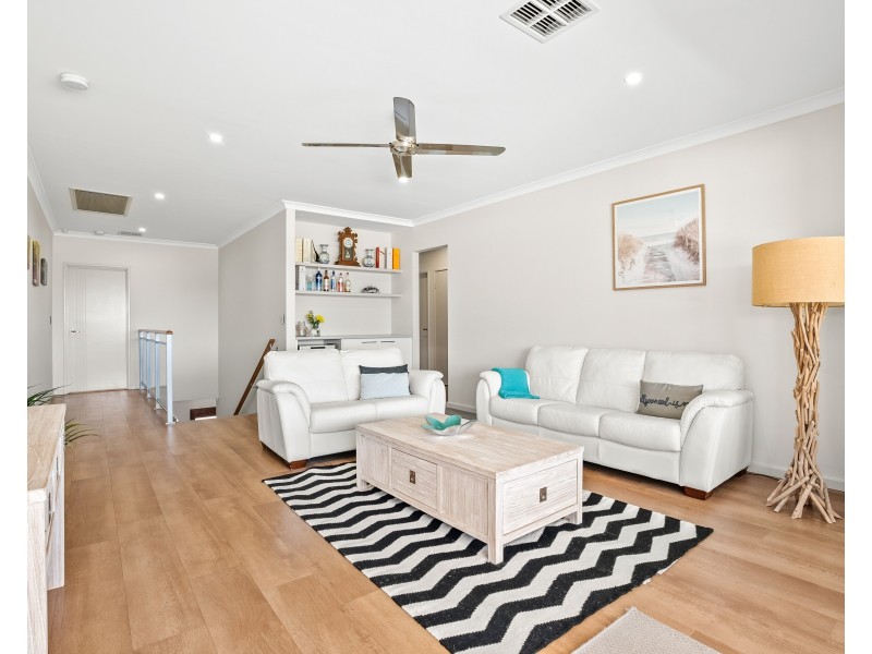 43 Holloways Ridge, Secret Harbour WA 6173