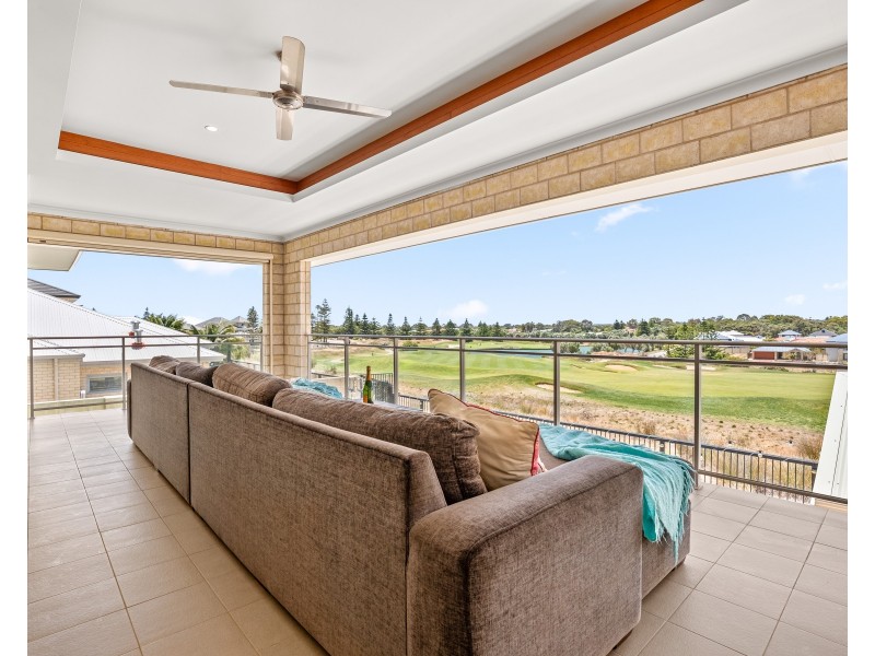 43 Holloways Ridge, Secret Harbour WA 6173