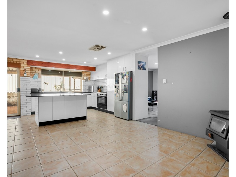 10 Muir Close, Waikiki WA 6169