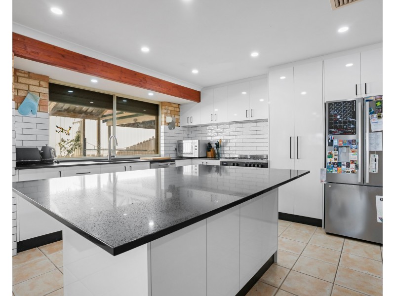 10 Muir Close, Waikiki WA 6169