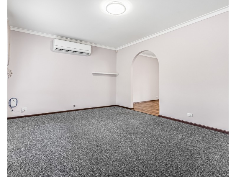 12b Seabrooke Avenue, Rockingham WA 6168