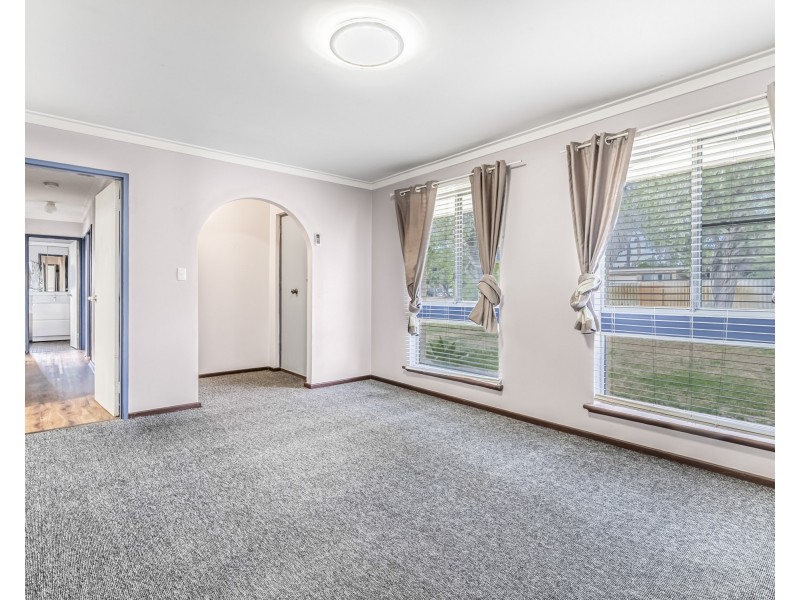 12b Seabrooke Avenue, Rockingham WA 6168