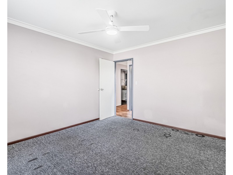 12b Seabrooke Avenue, Rockingham WA 6168