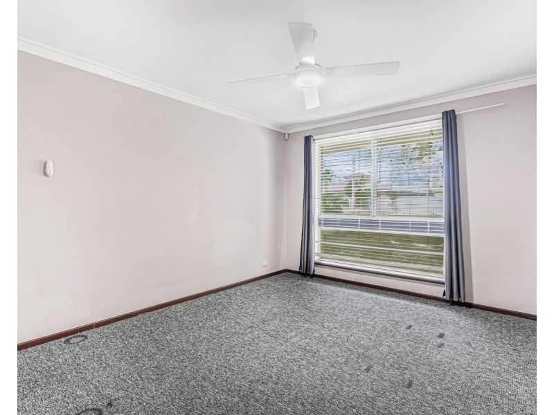 12b Seabrooke Avenue, Rockingham WA 6168