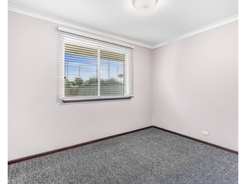 12b Seabrooke Avenue, Rockingham WA 6168