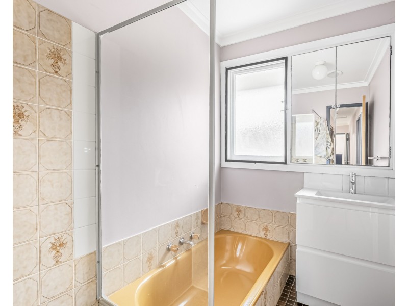 12b Seabrooke Avenue, Rockingham WA 6168