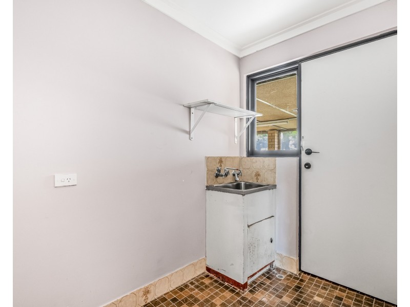 12b Seabrooke Avenue, Rockingham WA 6168