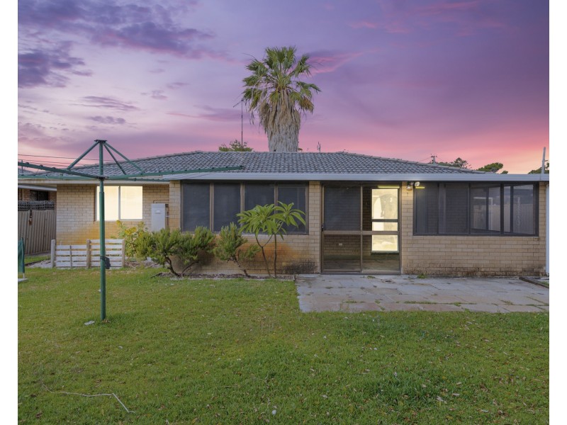 12b Seabrooke Avenue, Rockingham WA 6168