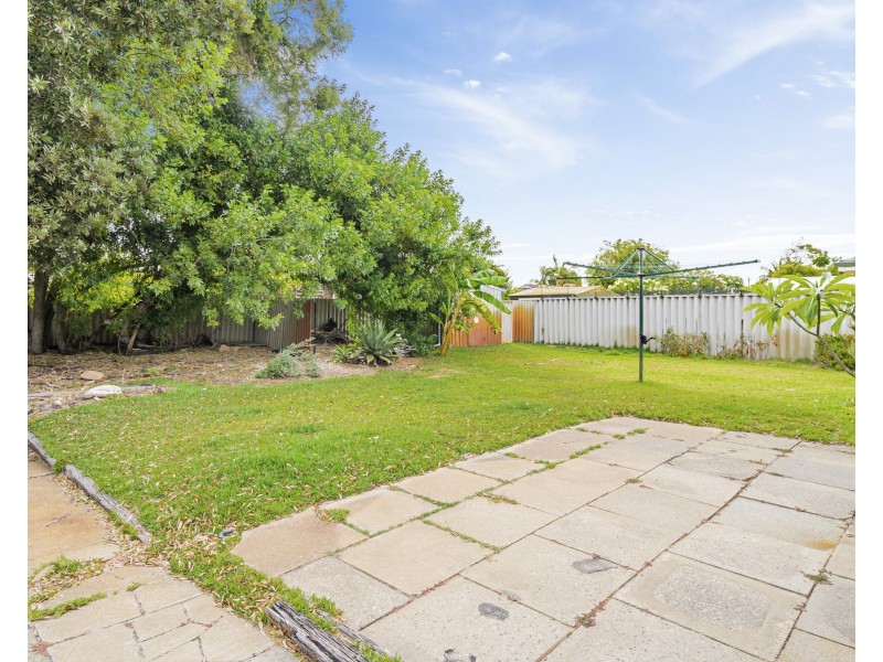 12b Seabrooke Avenue, Rockingham WA 6168