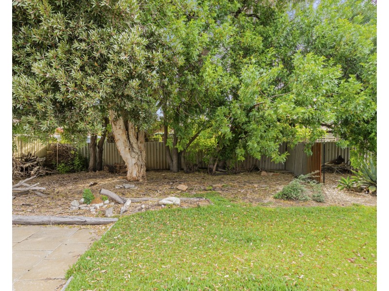 12b Seabrooke Avenue, Rockingham WA 6168